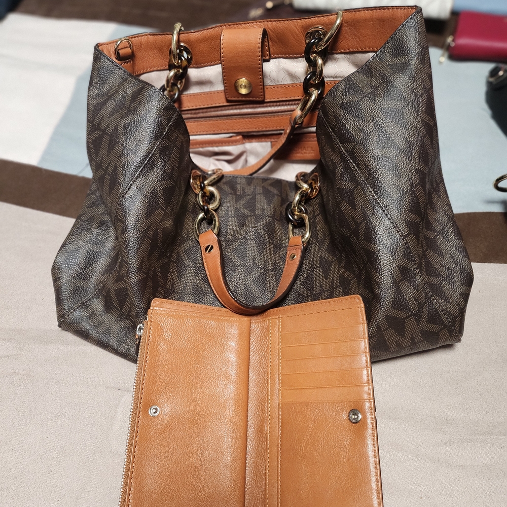 Michael Khors Brown Monogram Tote Bag with Wallet